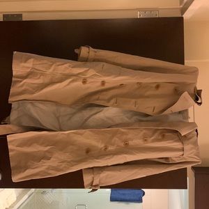 Banana republic trench coat smoke free house in great condition.